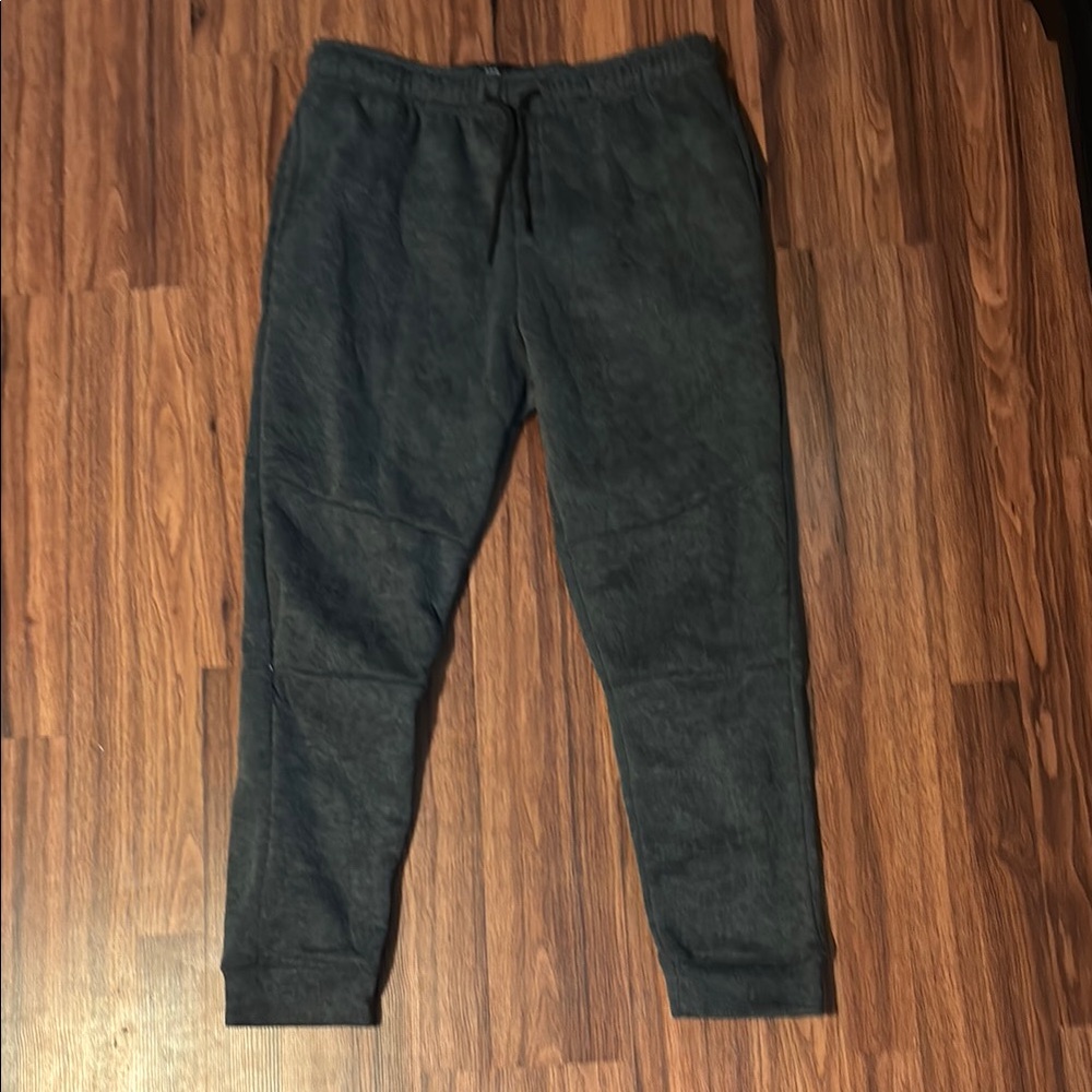 Brooklyn Cloth Black Sweatpants Tapered Fit Elastic Waist
